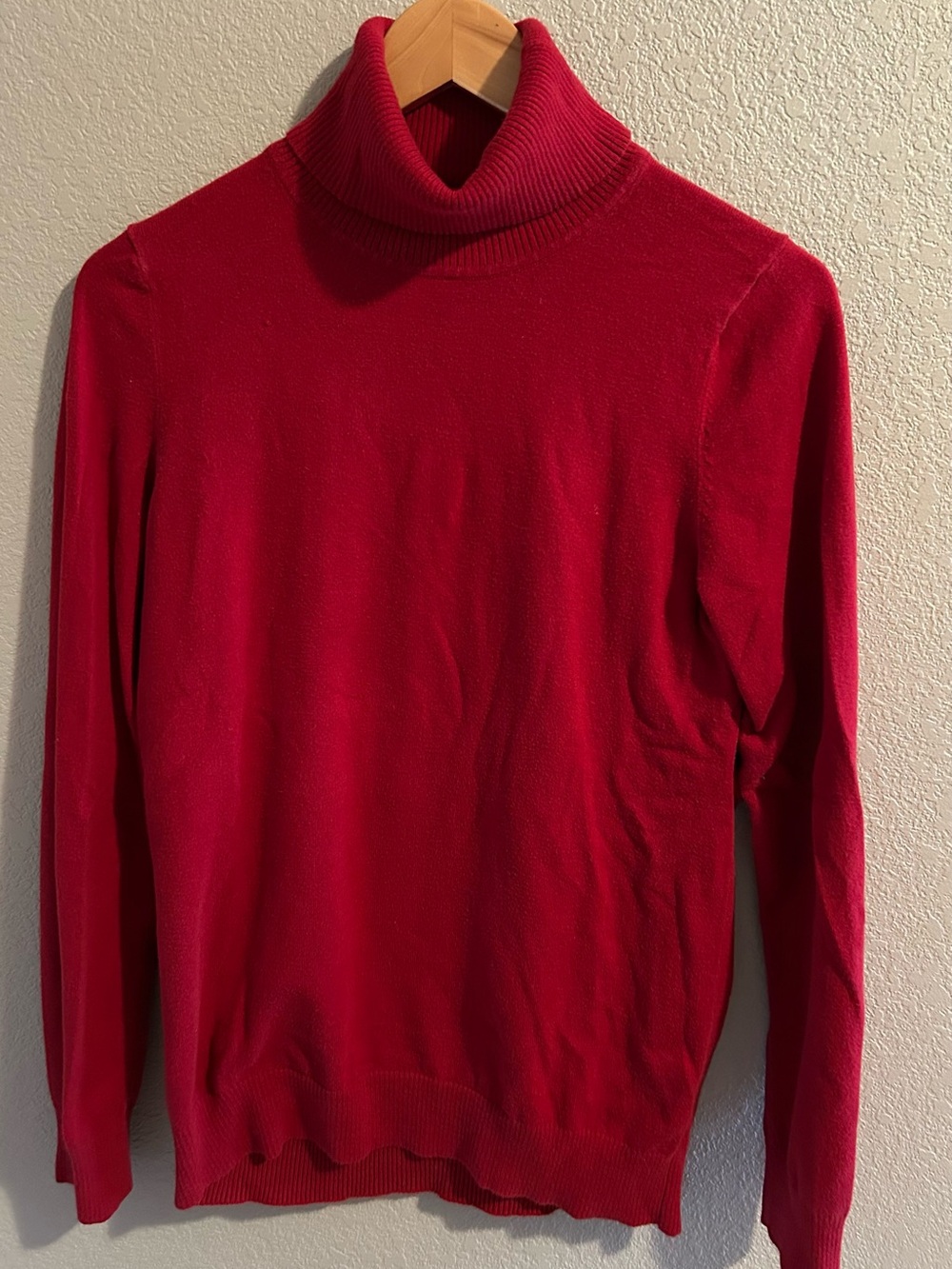 GAP Women's Bright Red Turtleneck Sweater